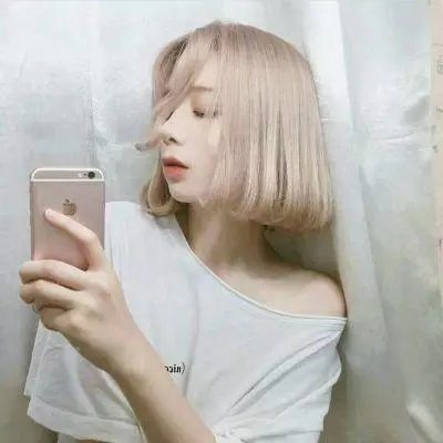 海边的女人